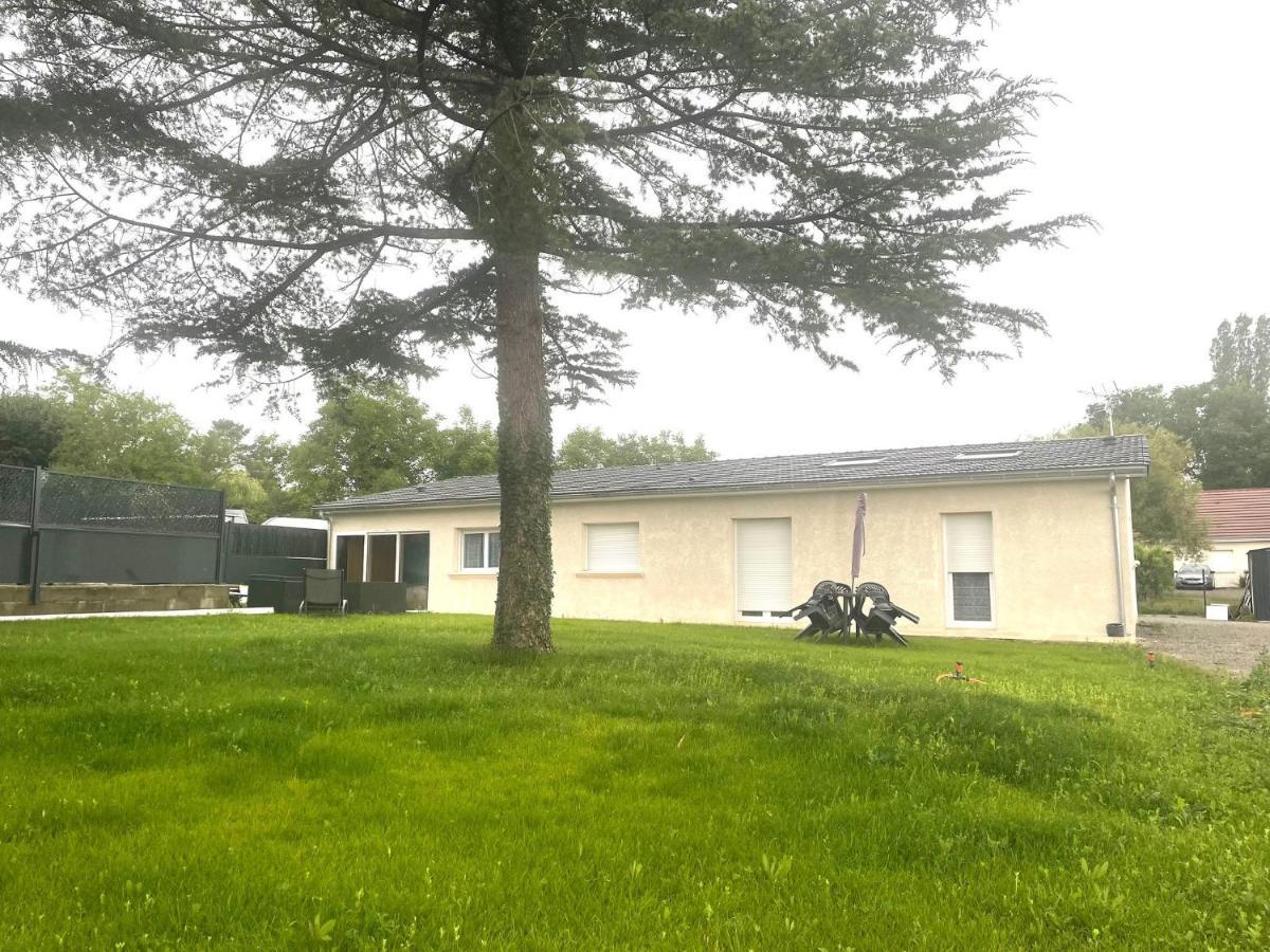 Le Miroir Villa Domerat Kültér fotó